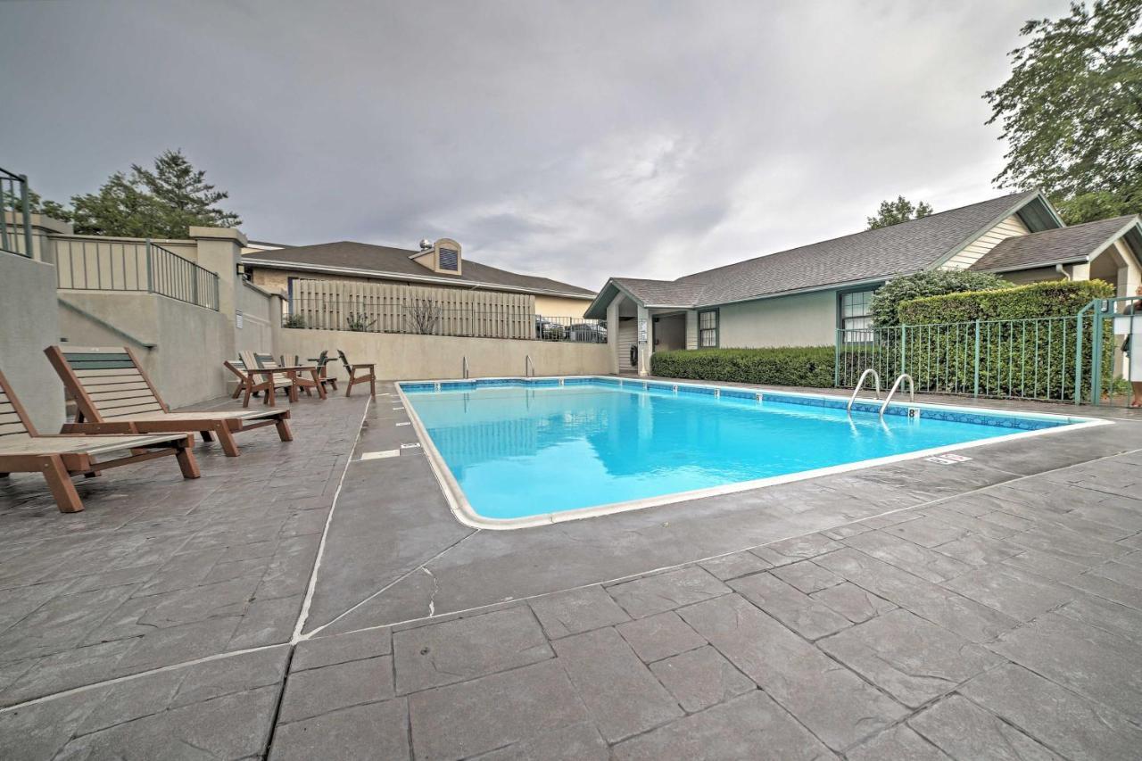 Condo Amidst Branson Action With Pool Access And Golf! Exterior foto